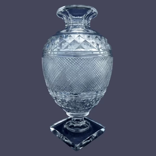 Kỹ thuật cắt, mài pha lê 4 vase cristal baccarat charles x signature musee