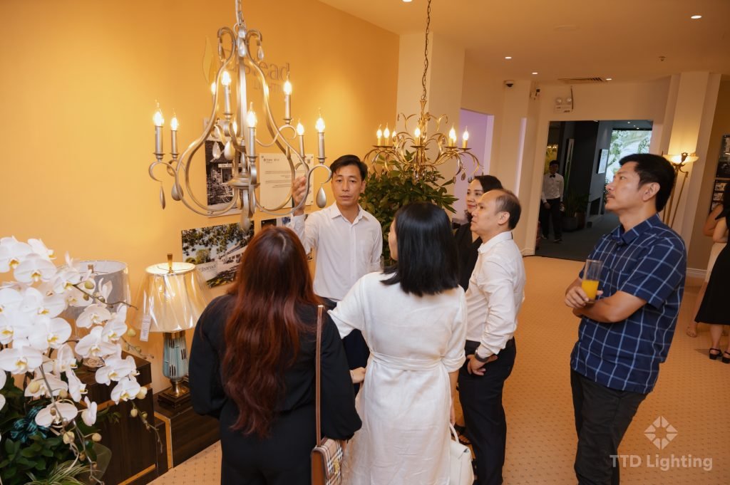 ttd lighting khai truong sieu thi den trang tri tai vincom long bien 25