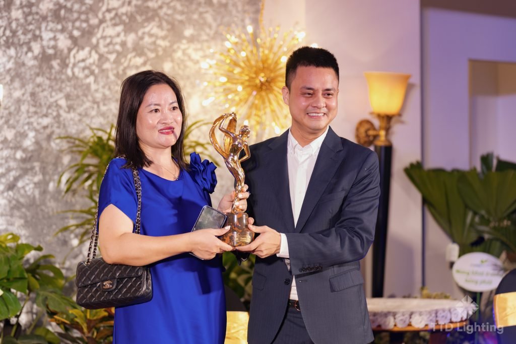 ttd lighting khai truong sieu thi den trang tri tai vincom long bien 46