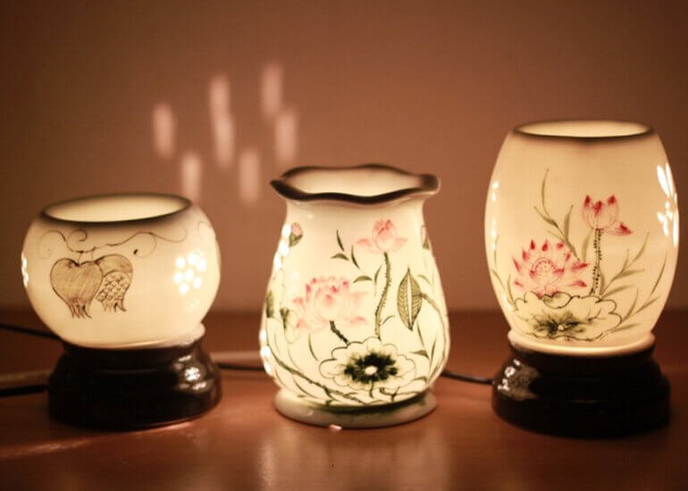 Cách Sử Dụng Đèn Ngủ Tinh Dầu Để Tạo Cảm Giác Thư Thái