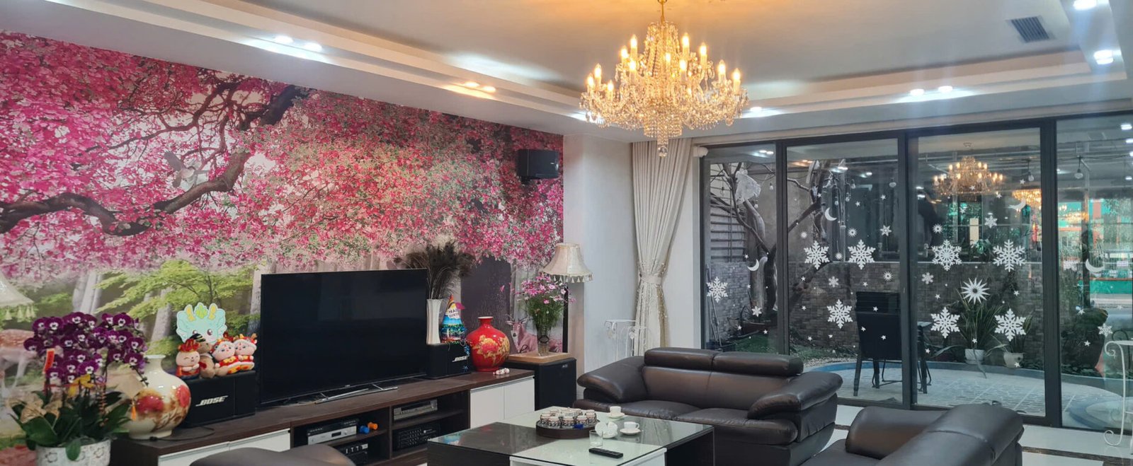 Dự án 38 Phong cách tân cổ điển kết hợp đèn Eglo sang trọng tại Biệt thự Gia Lâm