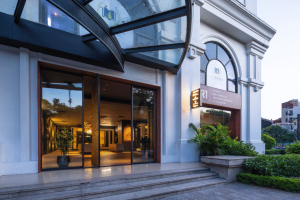 showroom r1 td lighting