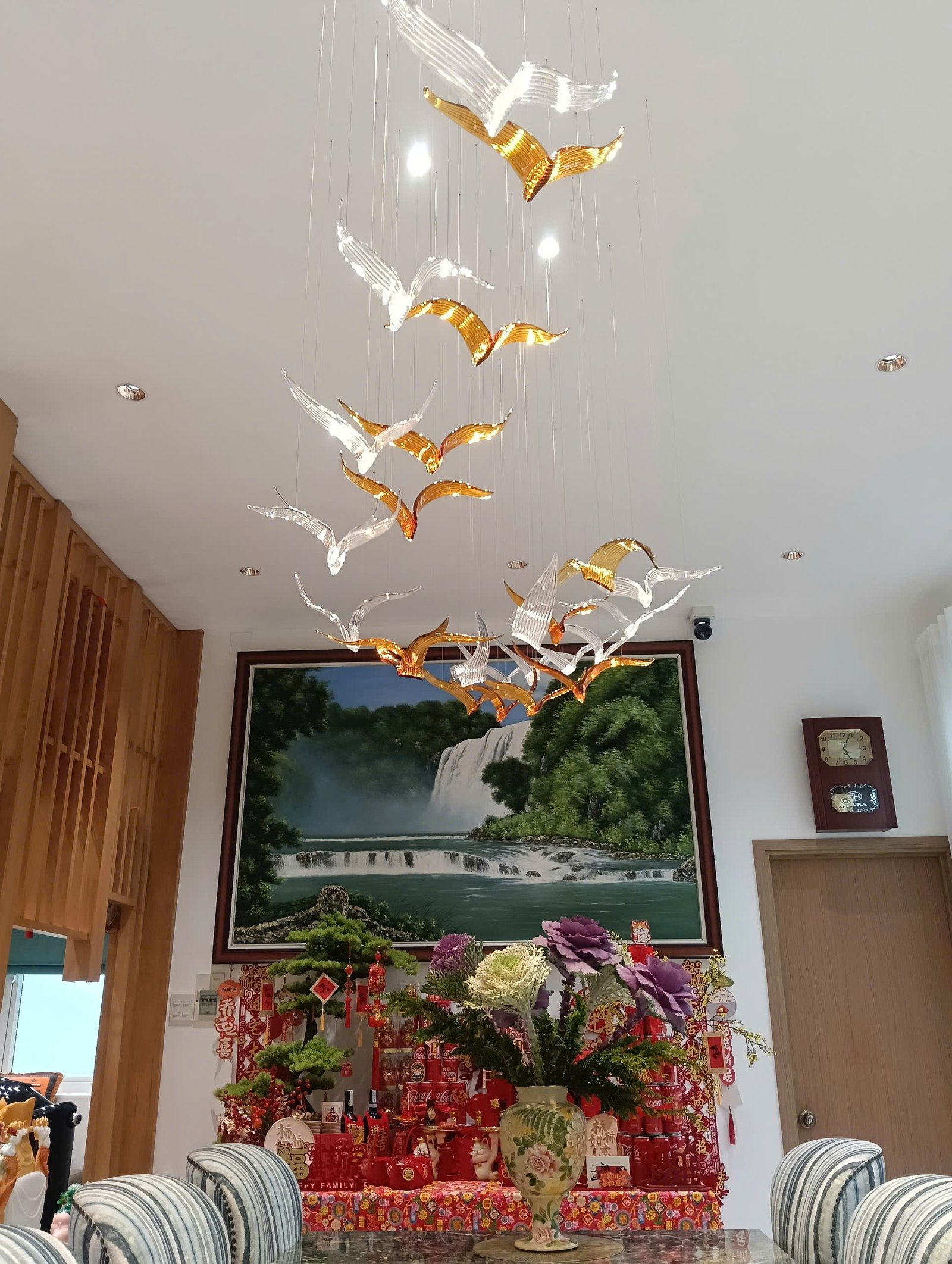 Dự án 4 26 Chú Sếu pha lê Mialuxy tung cánh tại Biệt thự Đồng Tháp