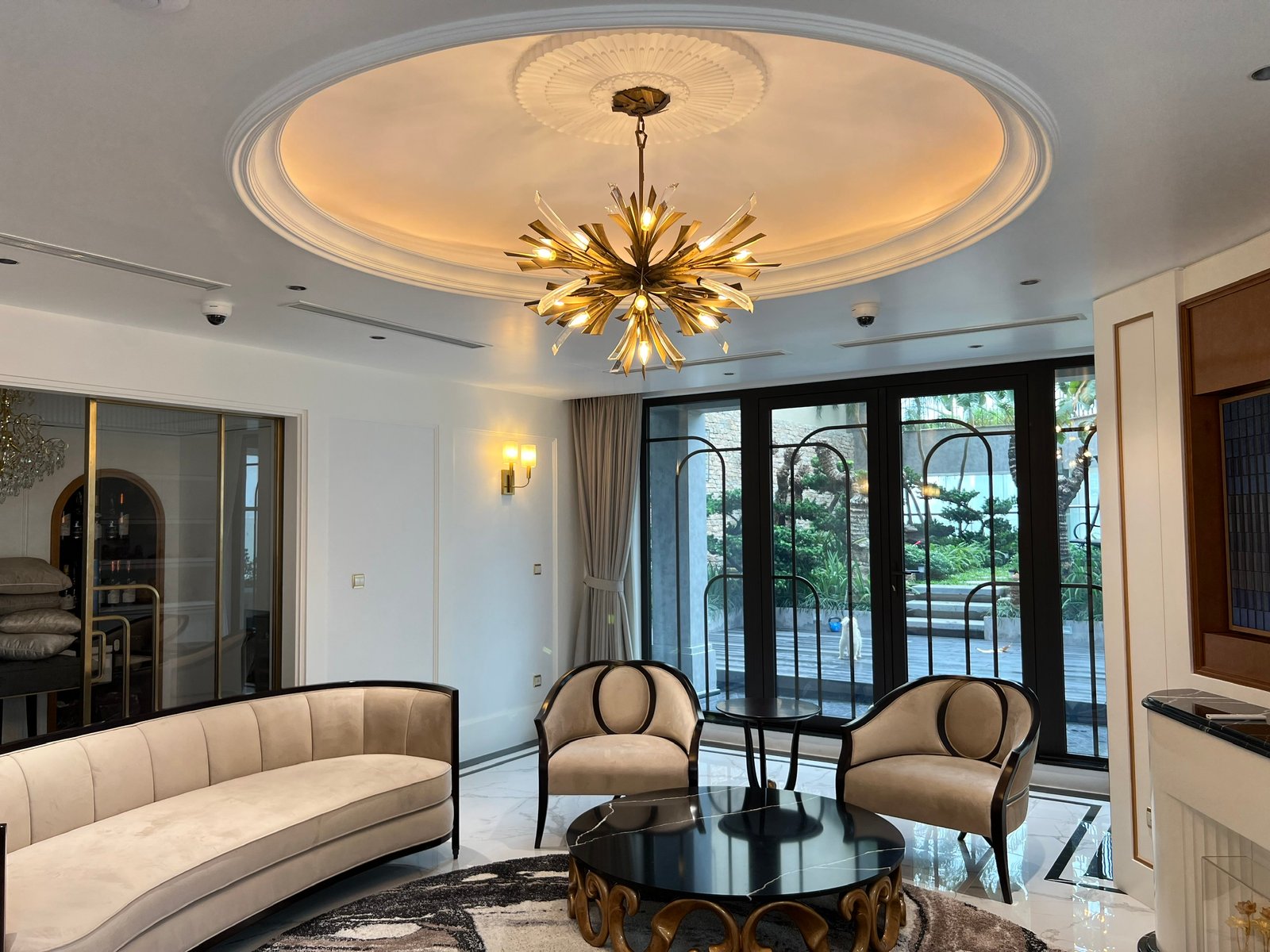 Dự án 6 Đèn thả trần Quintiesse – Nghệ thuật ánh sáng đương đại