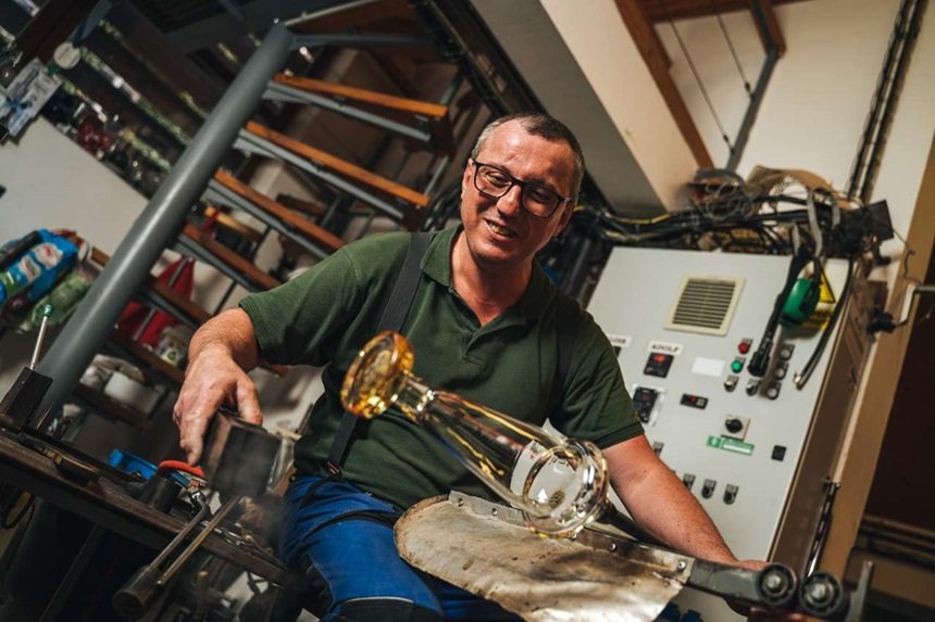 Martin Stefanek – Người Thổi Hồn Vào Pha Lê Bohemia Và Nghệ Thuật Ánh Sáng