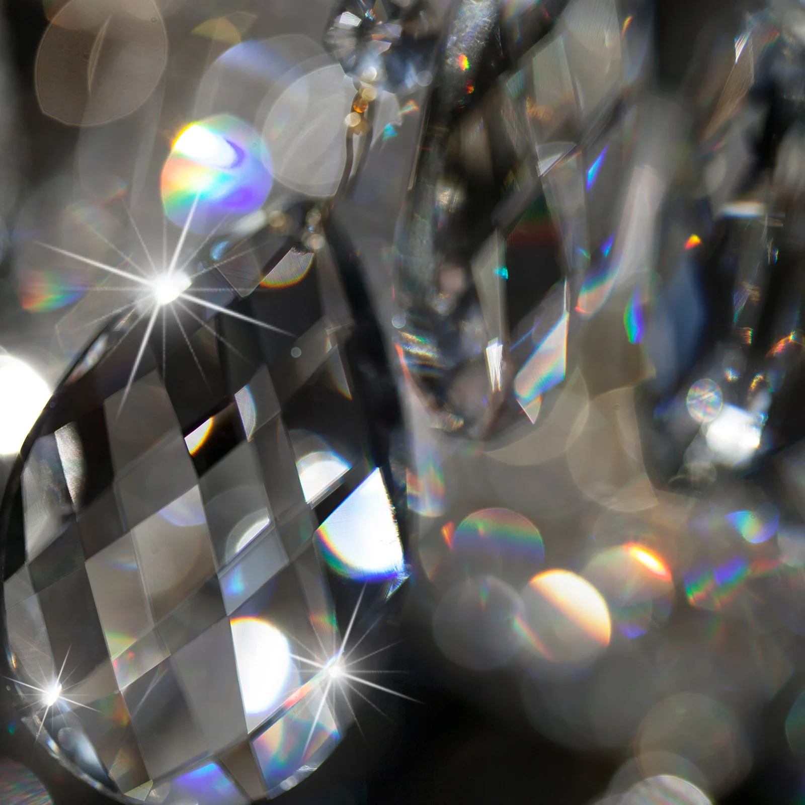 Pha Lê Bohemia - Di Sản 300 Năm Kể Chuyện Ánh Sáng Từ Châu Âu 7 Pha Lê Bohemia - Di Sản 300 Năm Kể Chuyện Ánh Sáng Từ Châu Âu