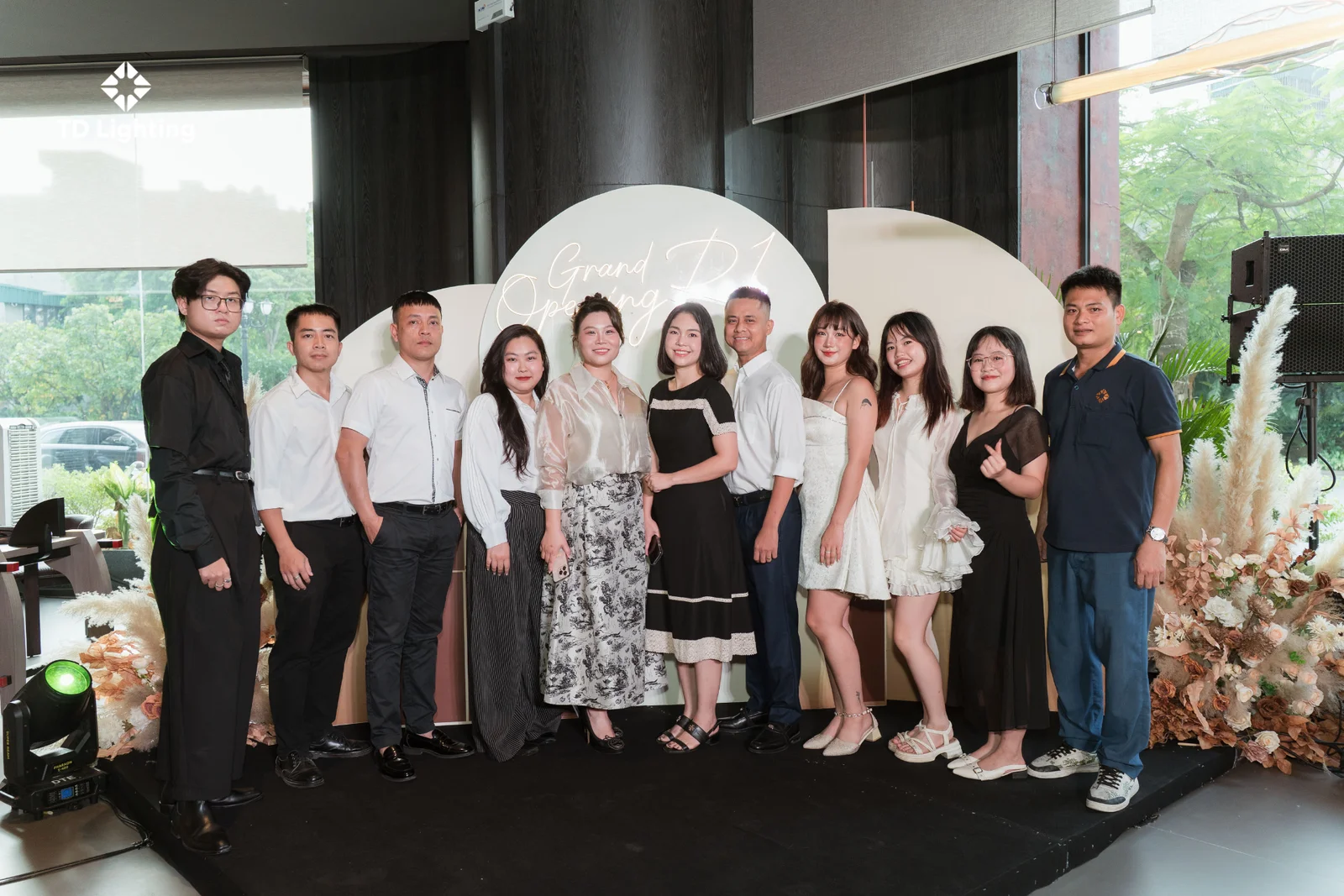 td lighting khai trương showroom