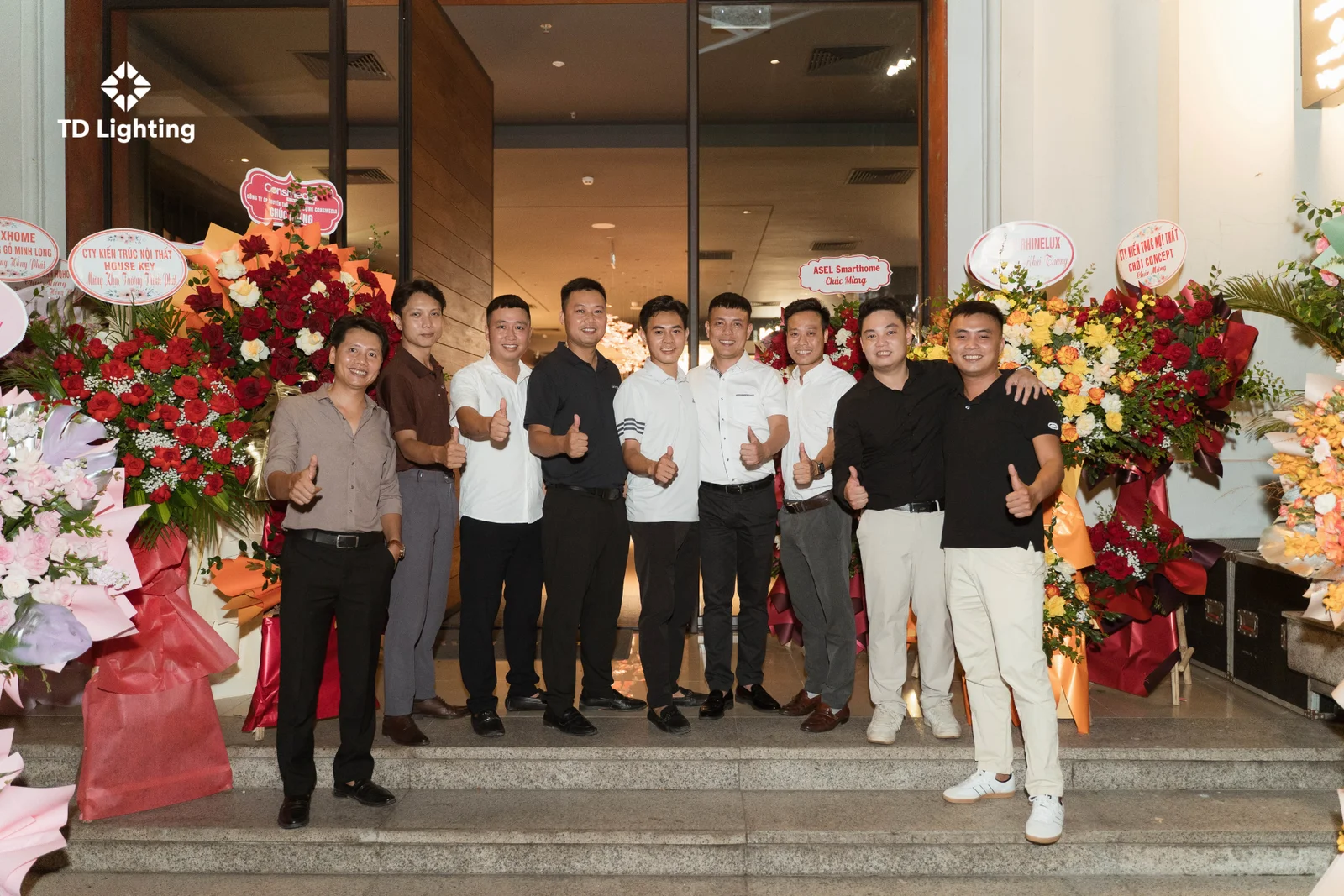 td lighting khai truong showroom r1 5 1