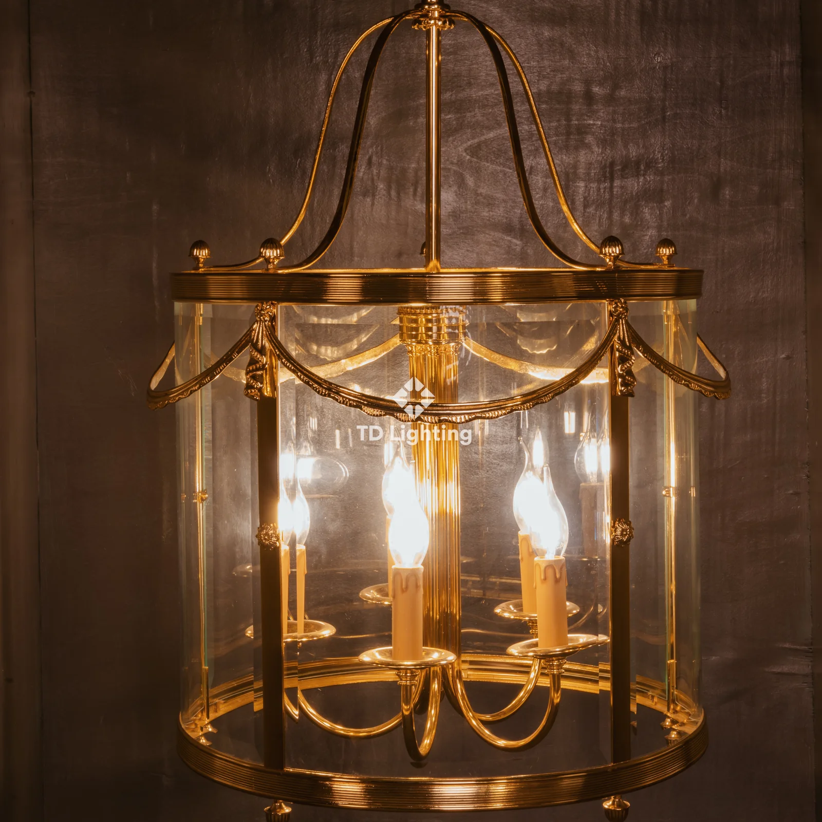 Ánh Sáng Truyền Thống – Sợi Dây Kết Nối Giữa Quá Khứ, Hiện Tại và Tương Lai