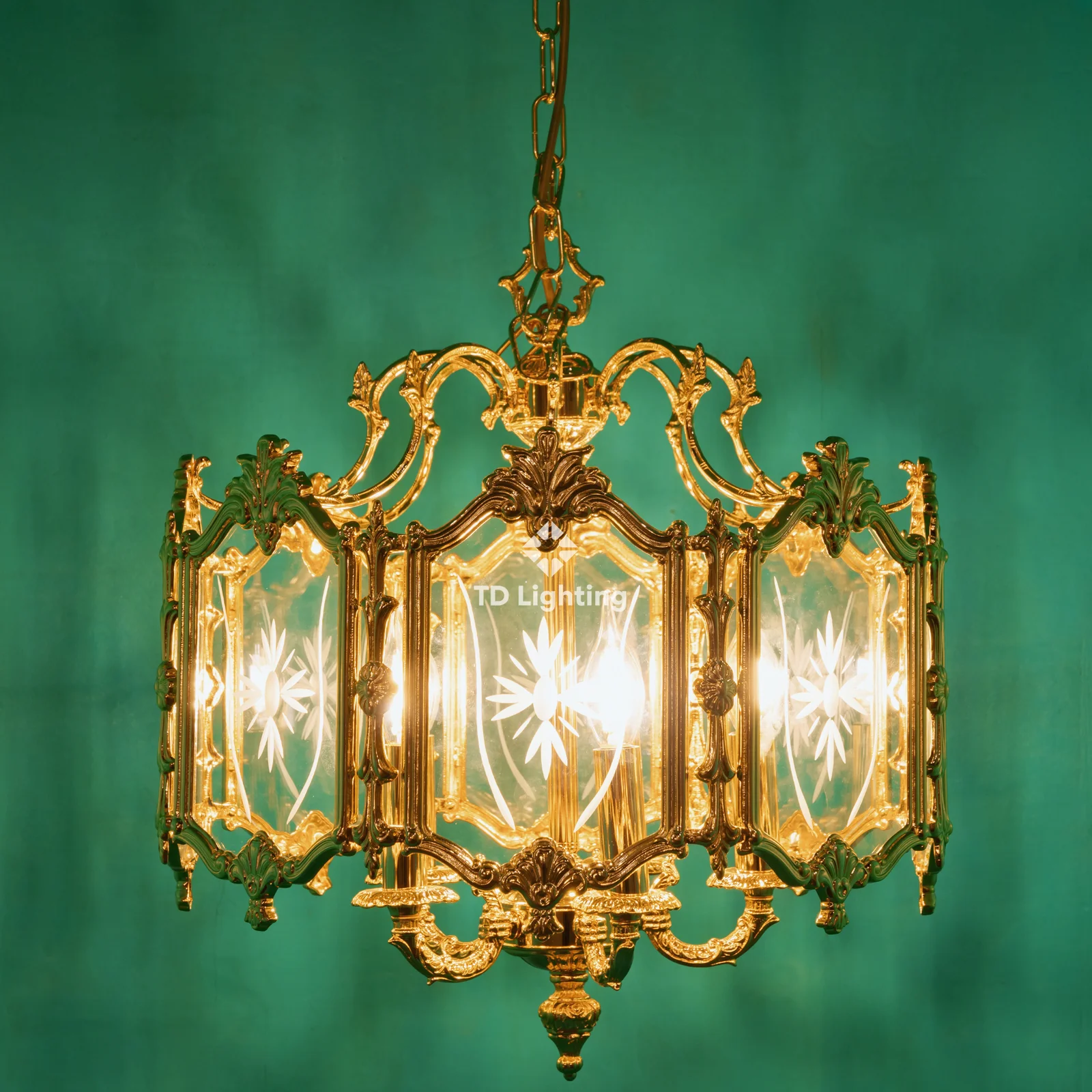 Ánh Sáng Truyền Thống – Sợi Dây Kết Nối Giữa Quá Khứ, Hiện Tại và Tương Lai