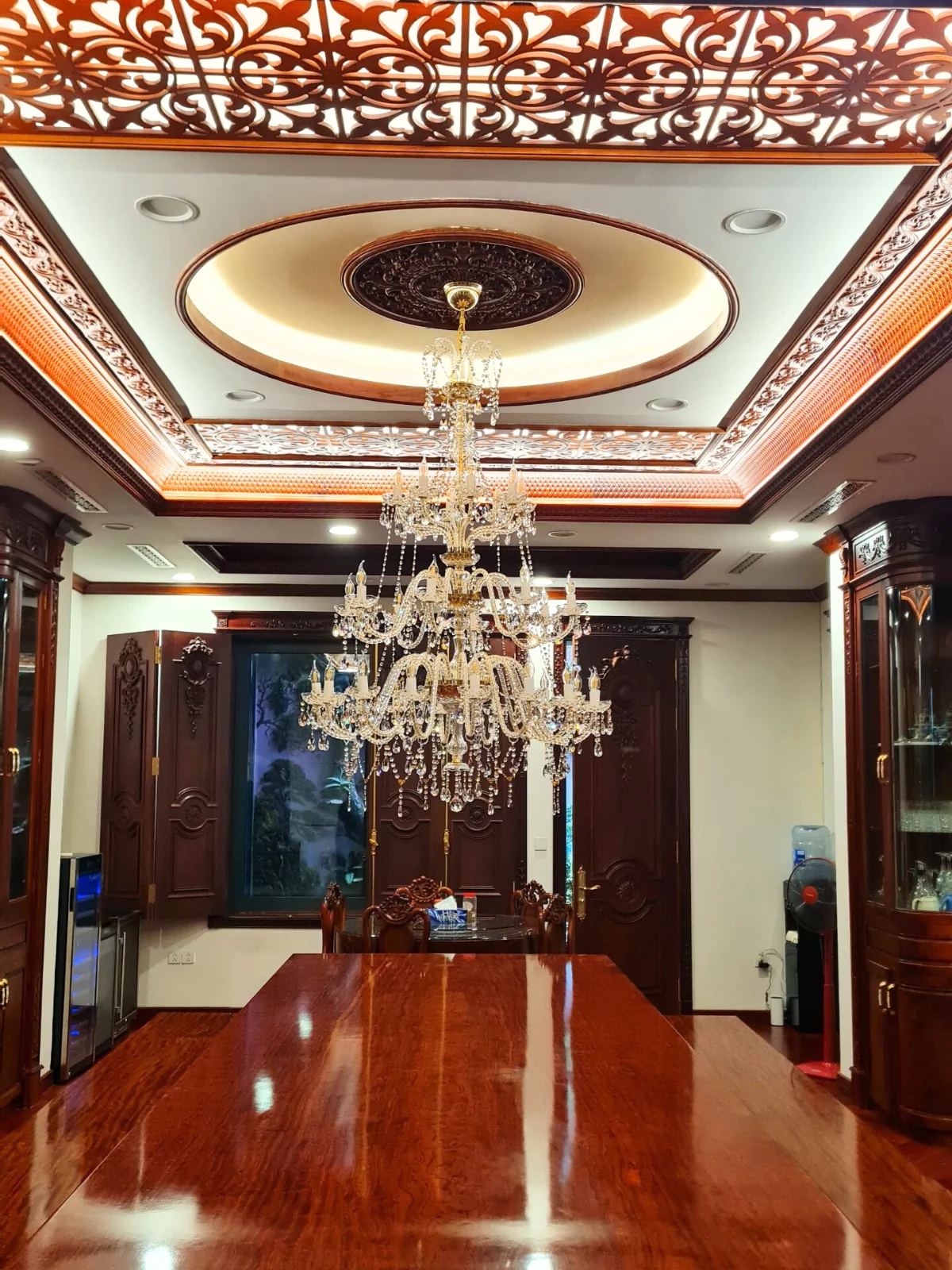 Điểm chạm thăng hoa của ánh pha lê trong không gian truyền thống