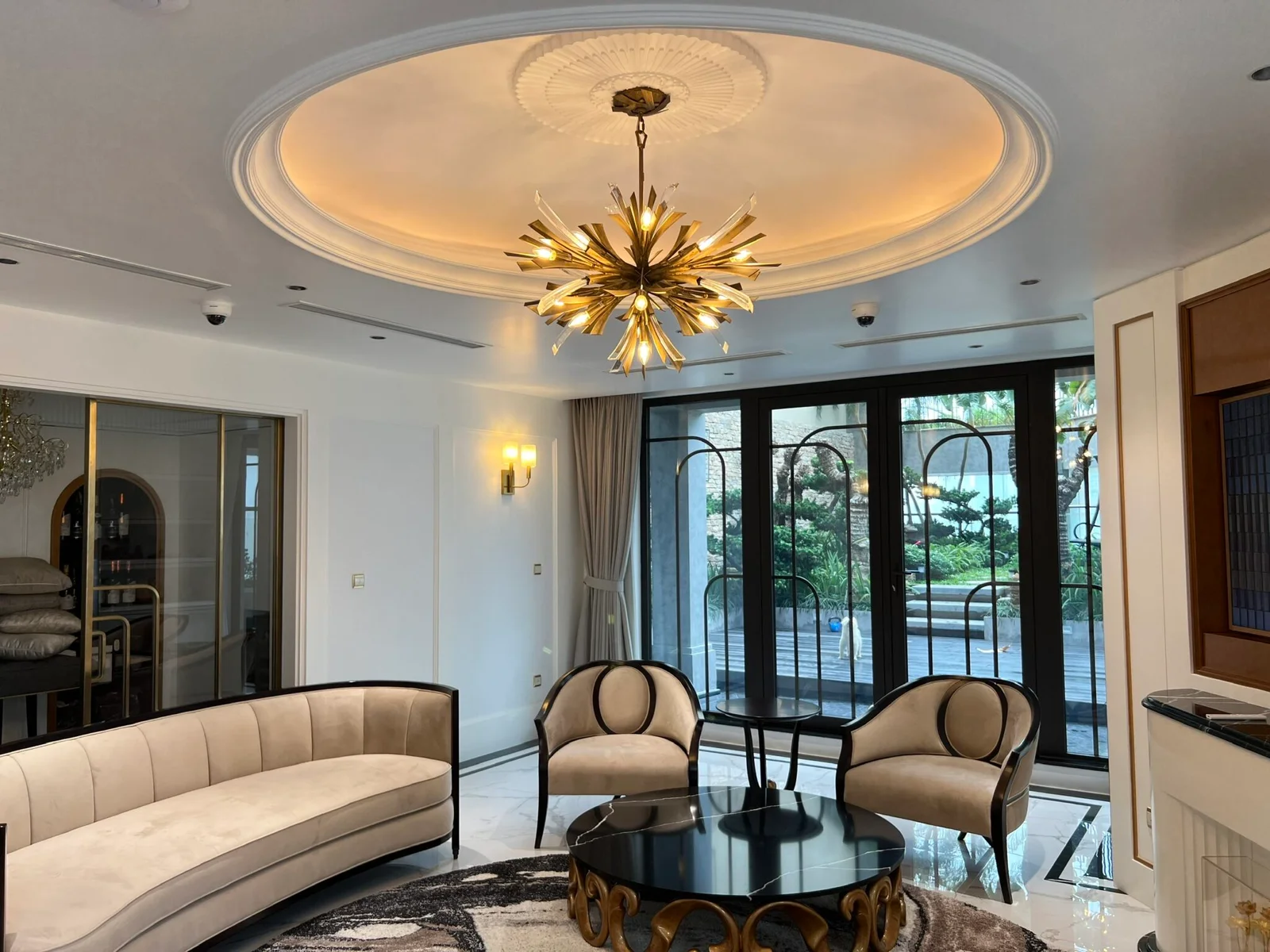 Đèn thả trần ELSTEAD - Nghệ thuật ánh sáng đương đại 3 Đèn thả trần ELSTEAD - Nghệ thuật ánh sáng đương đại