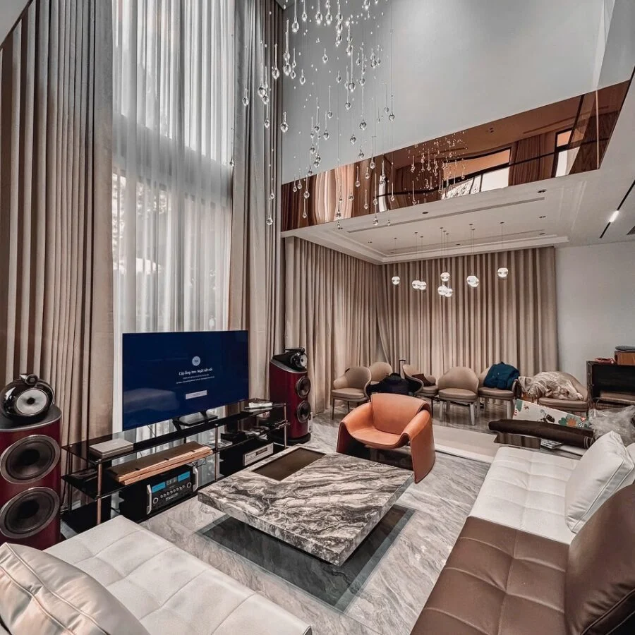 ''Sương Mai Gọi Nắng'' - Tuyệt tác nghệ thuật lung linh tại Hà Đô Charm