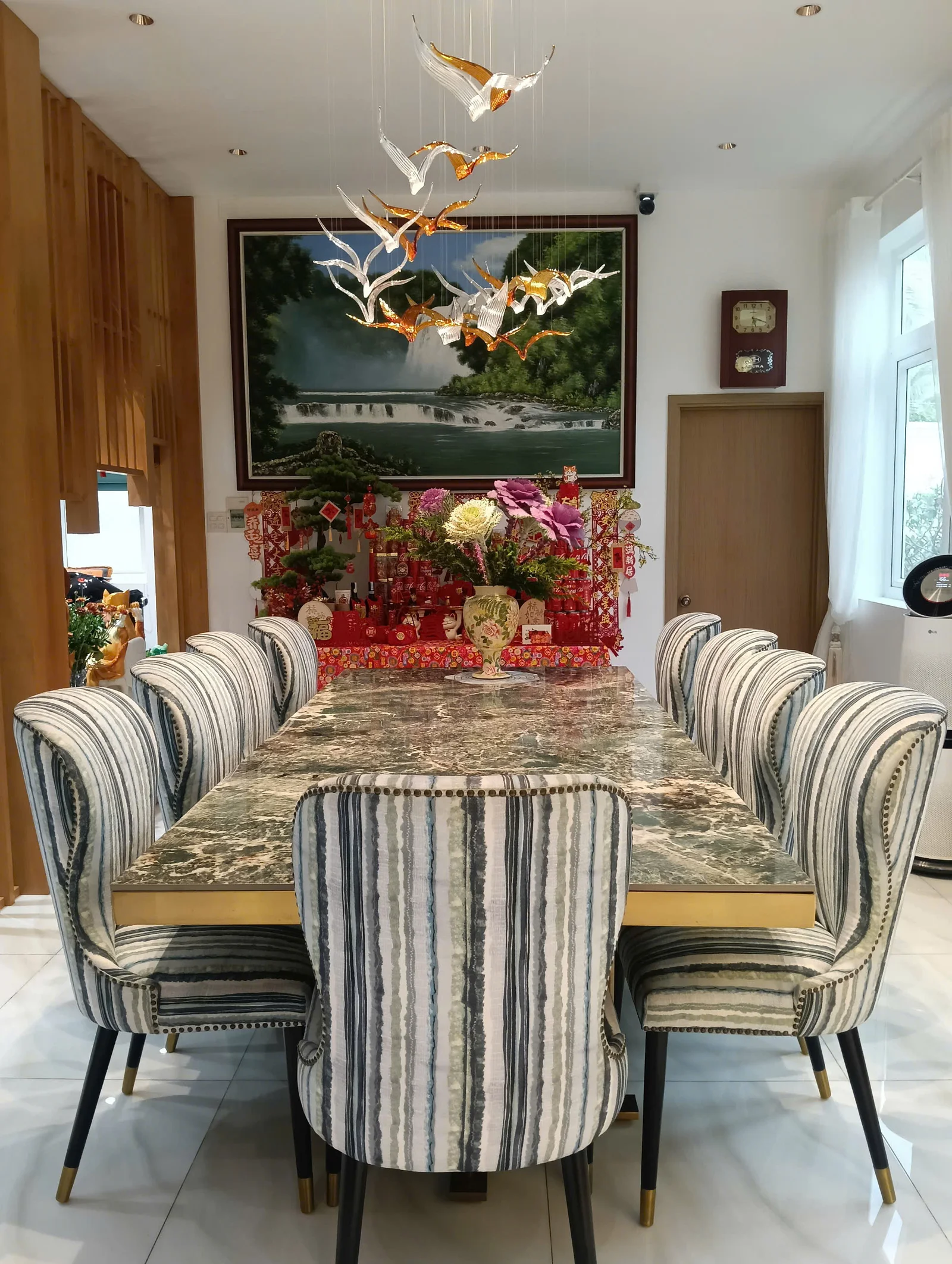 26 Chú Sếu pha lê Mialuxy tung cánh tại Biệt thự Đồng Tháp