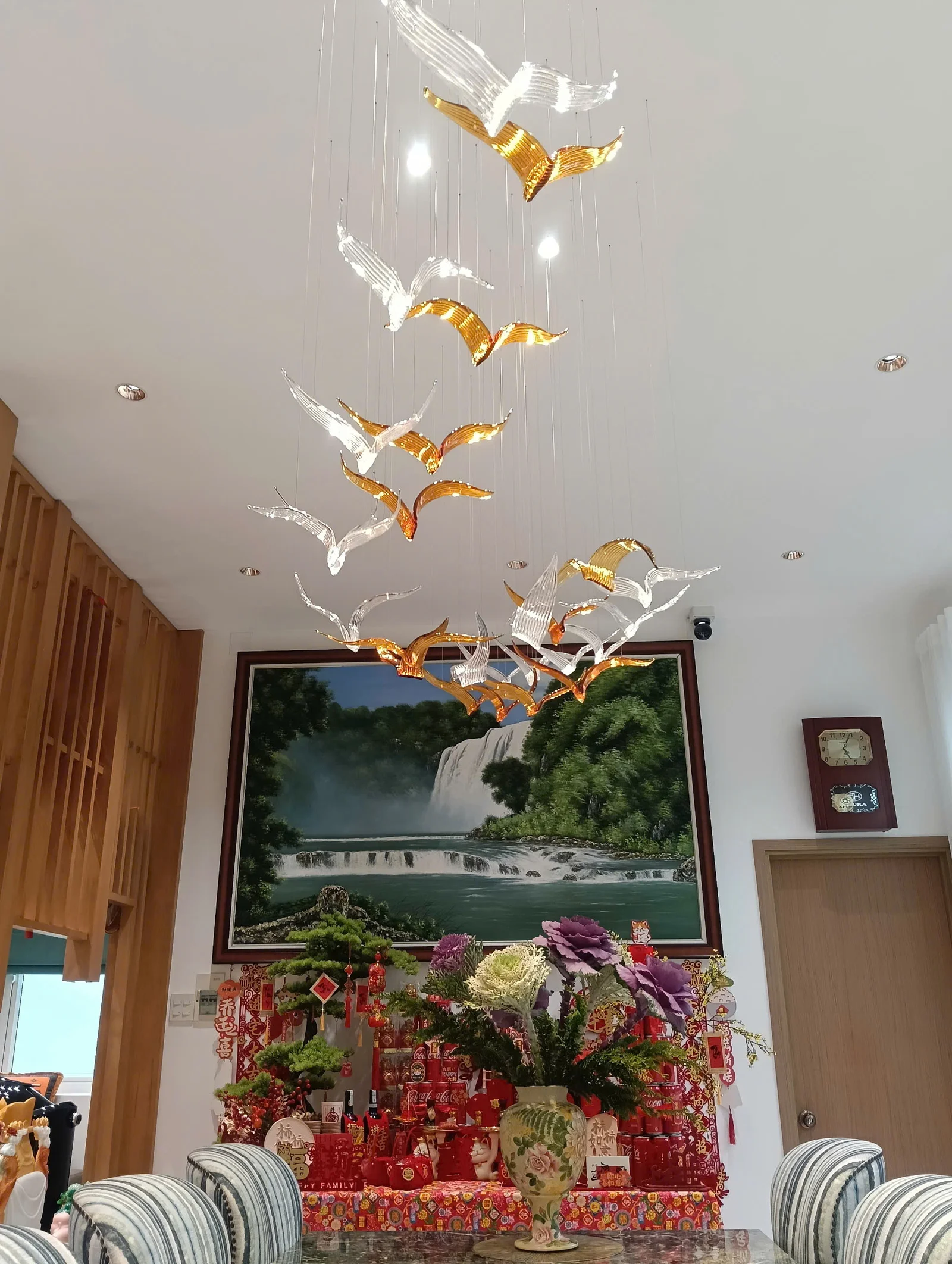 26 Chú Sếu pha lê Mialuxy tung cánh tại Biệt thự Đồng Tháp