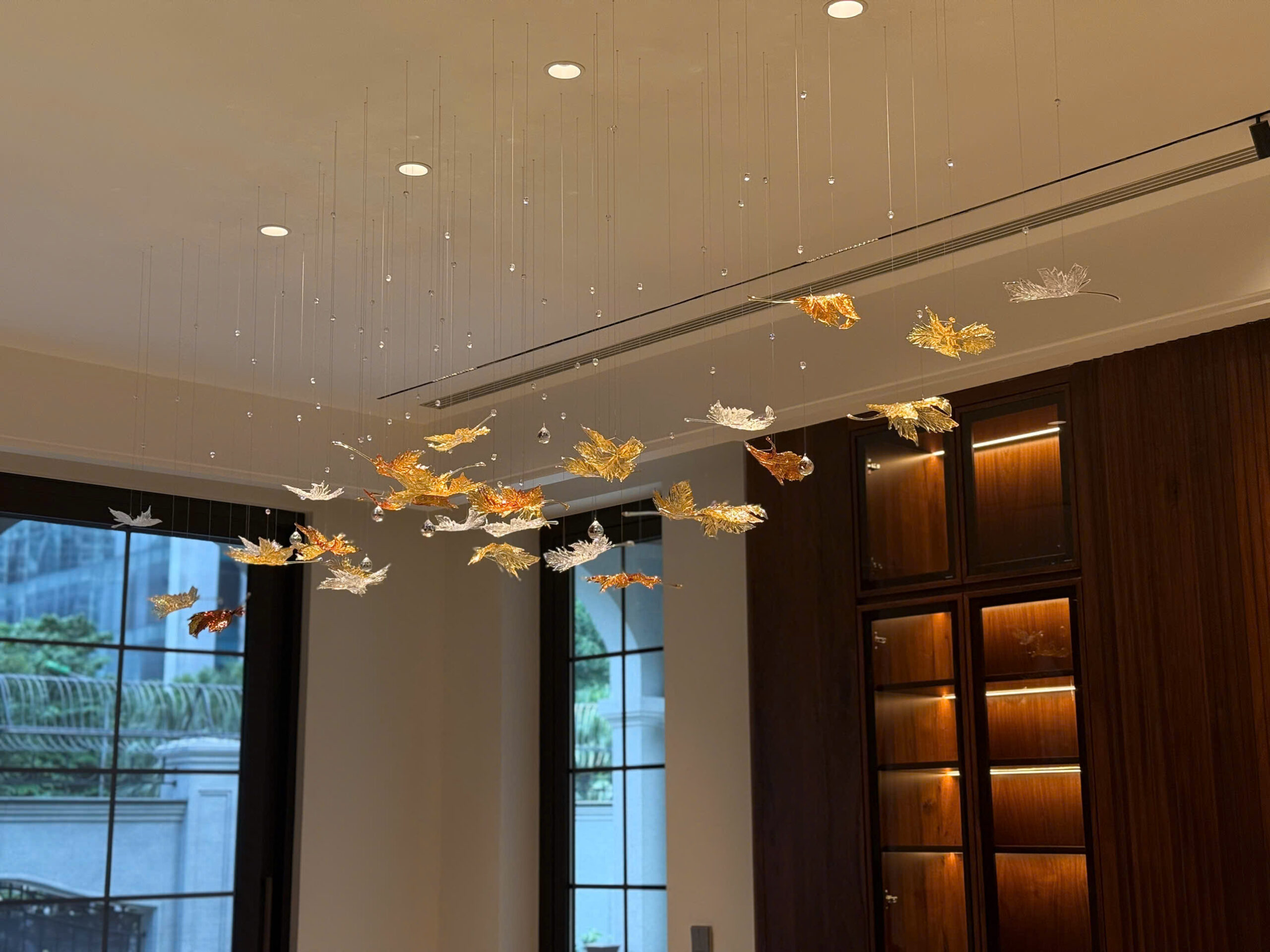 Đèn thả trang trí phòng bếp Lá Phong – Mang hơi thở mùa thu vào không gian hiện đại 5 Đèn thả trang trí phòng bếp Lá Phong – Mang hơi thở mùa thu vào không gian hiện đại