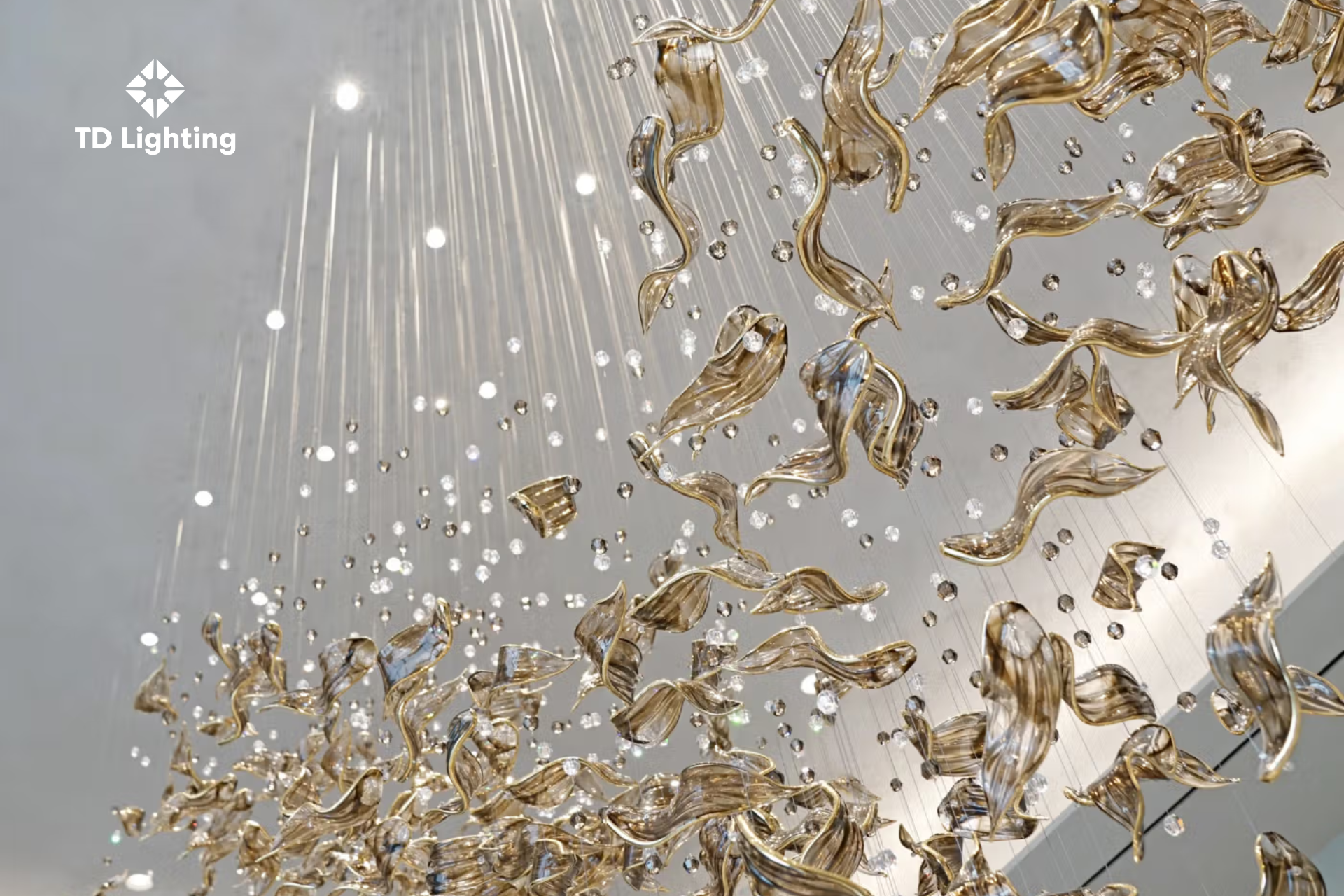 Den Thiet Ke Nghe Thuat Thay Doi Cam Xuc Va Dinh Hinh Khong Gian Song 3