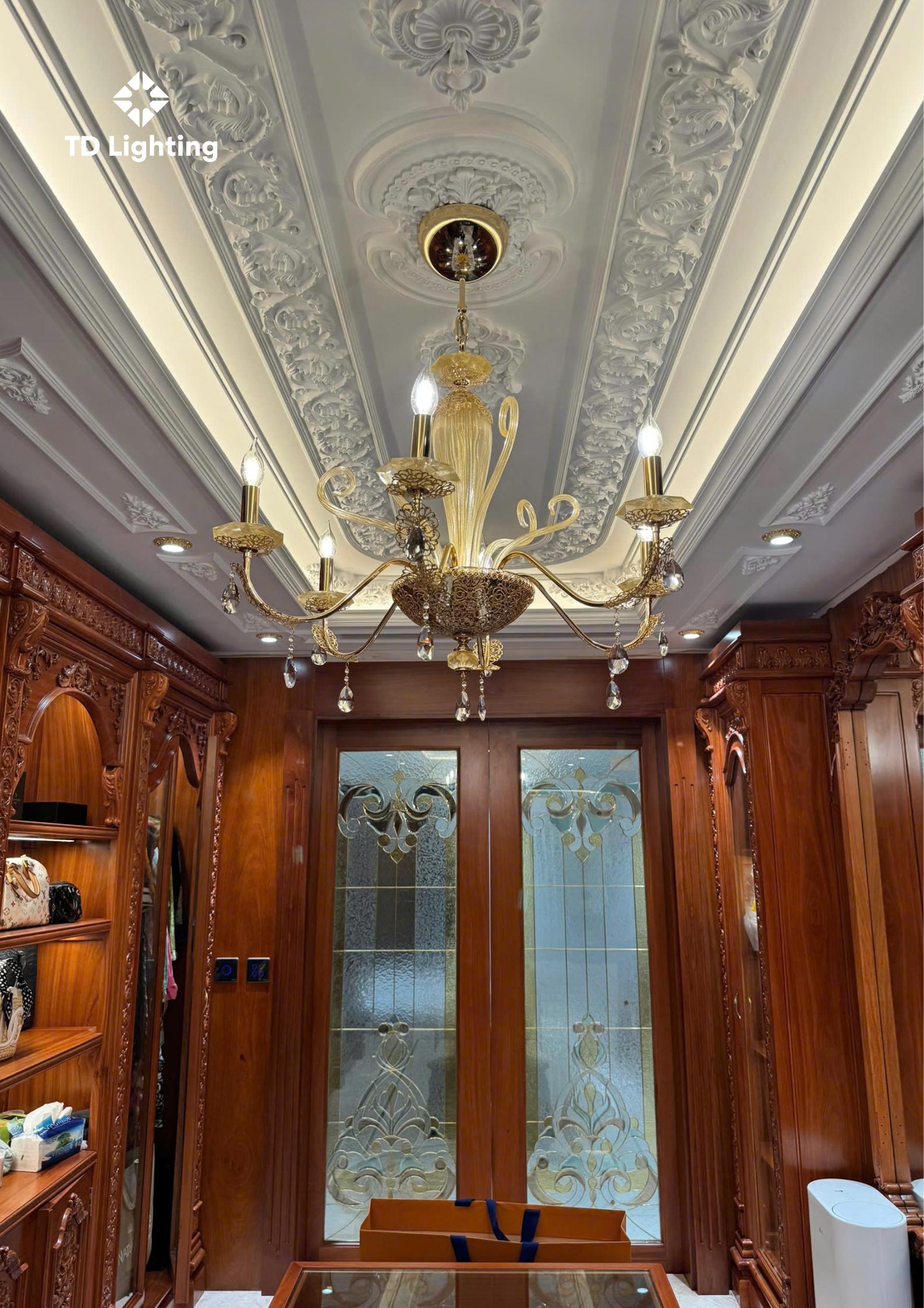 Đánh Thức Vẻ Đẹp Hoàng Gia Cùng Đèn Chùm Euroluce