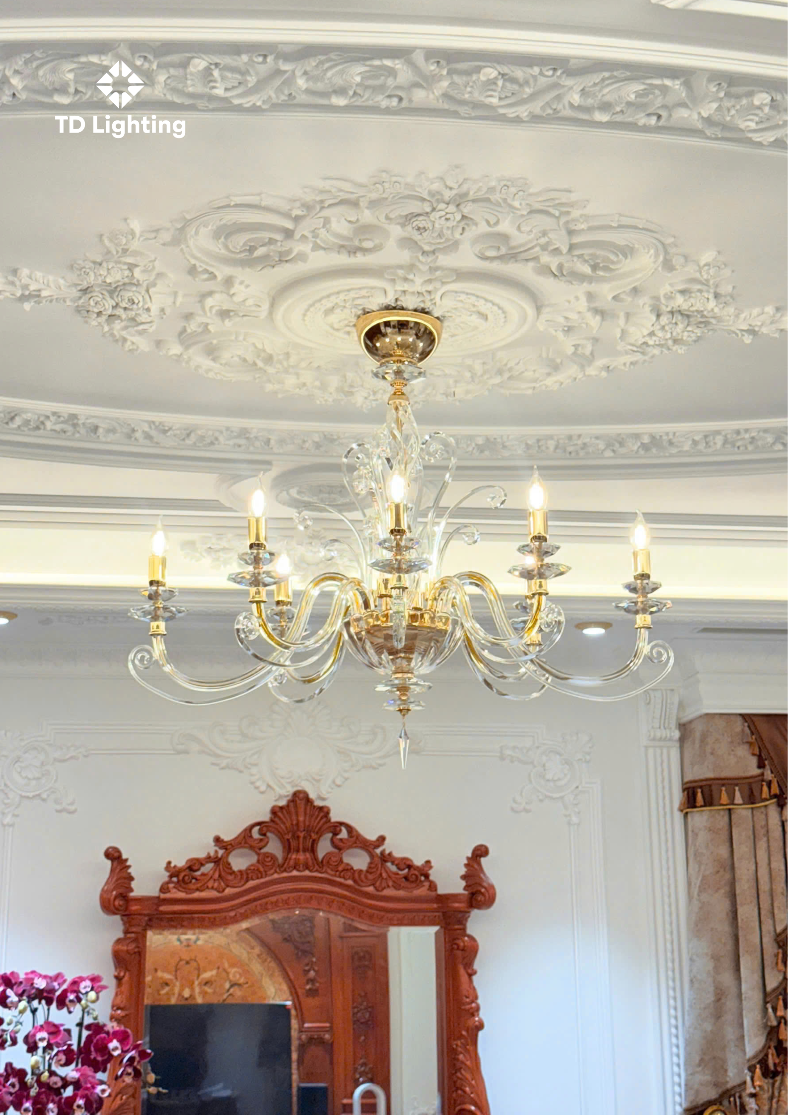 Đánh Thức Vẻ Đẹp Hoàng Gia Cùng Đèn Chùm Euroluce