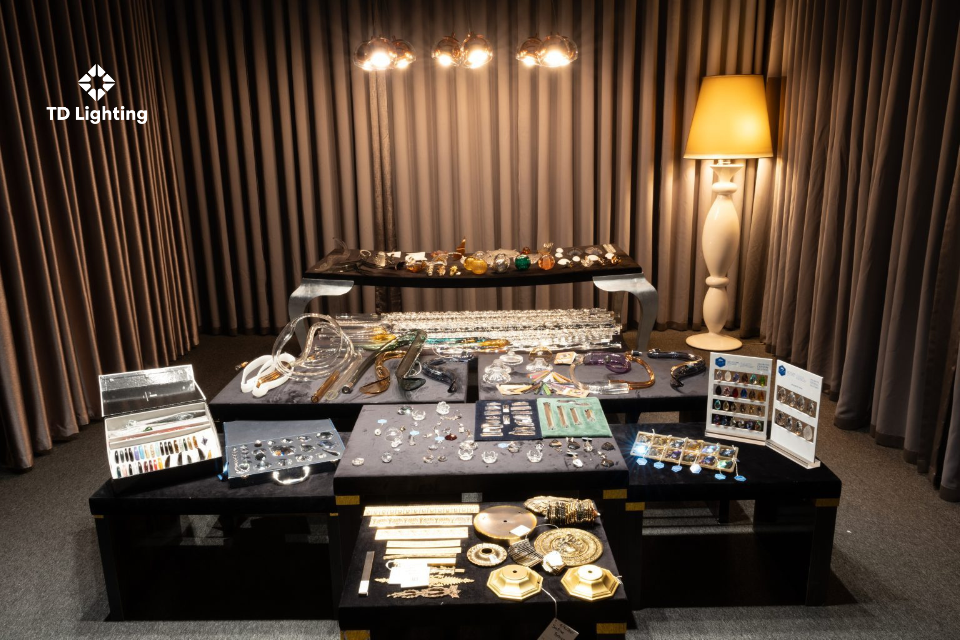 Đèn Thiết Kế – Nghệ Thuật Thay Đổi Cảm Xúc Và Định Hình Không Gian Sống