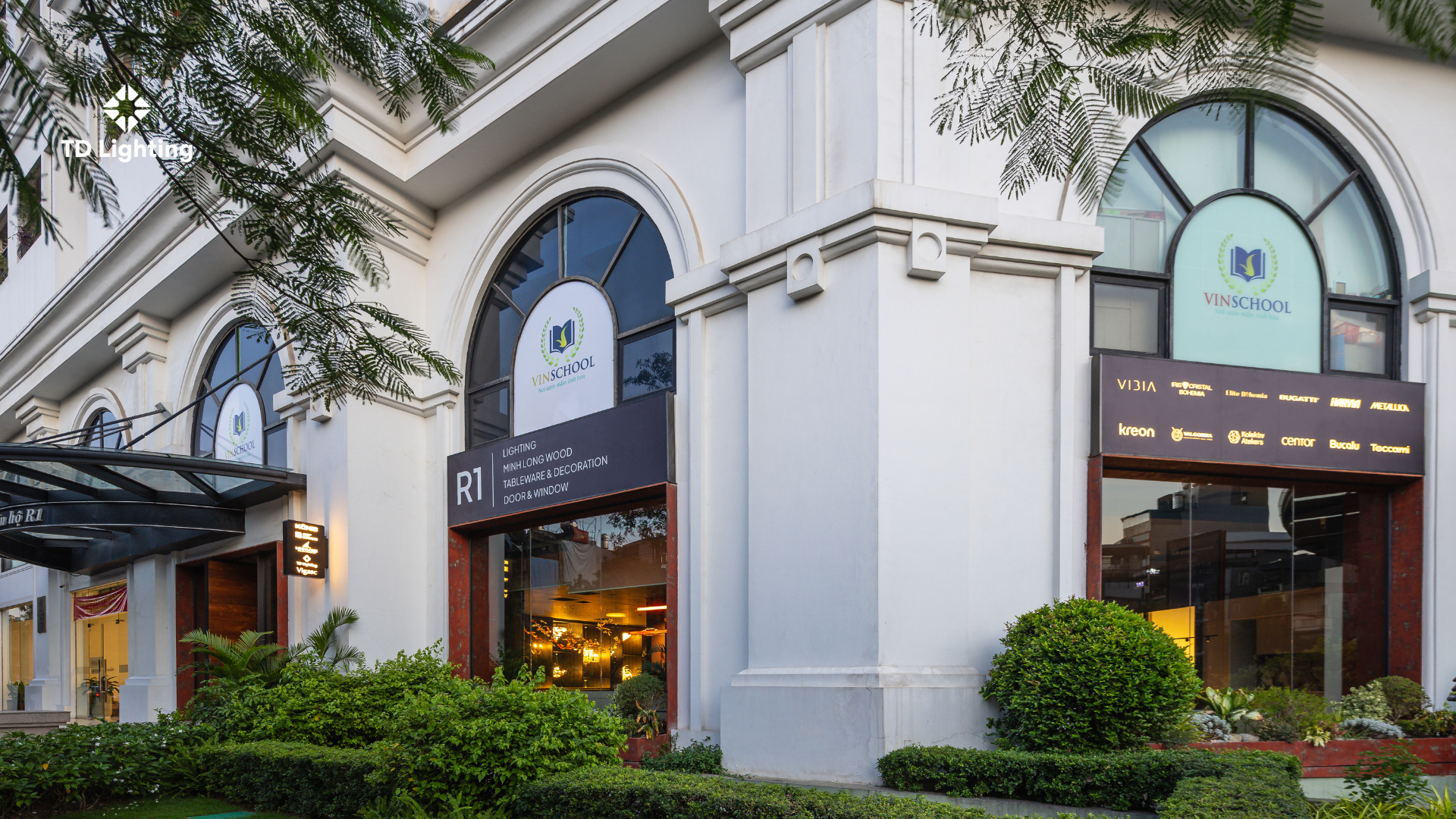 showroom td lighting vincom royal city