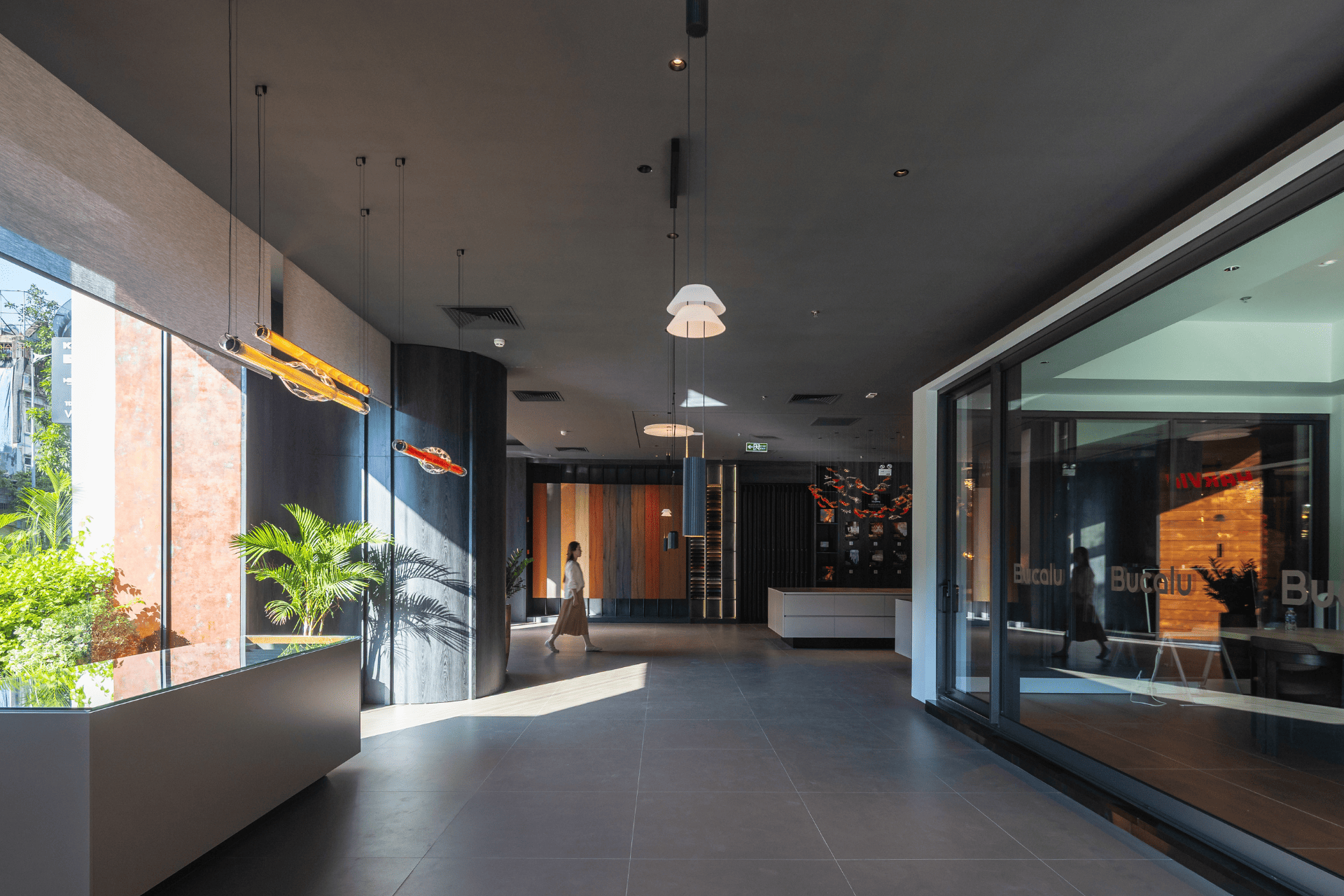 showroom td lighting vincom royal city (6)