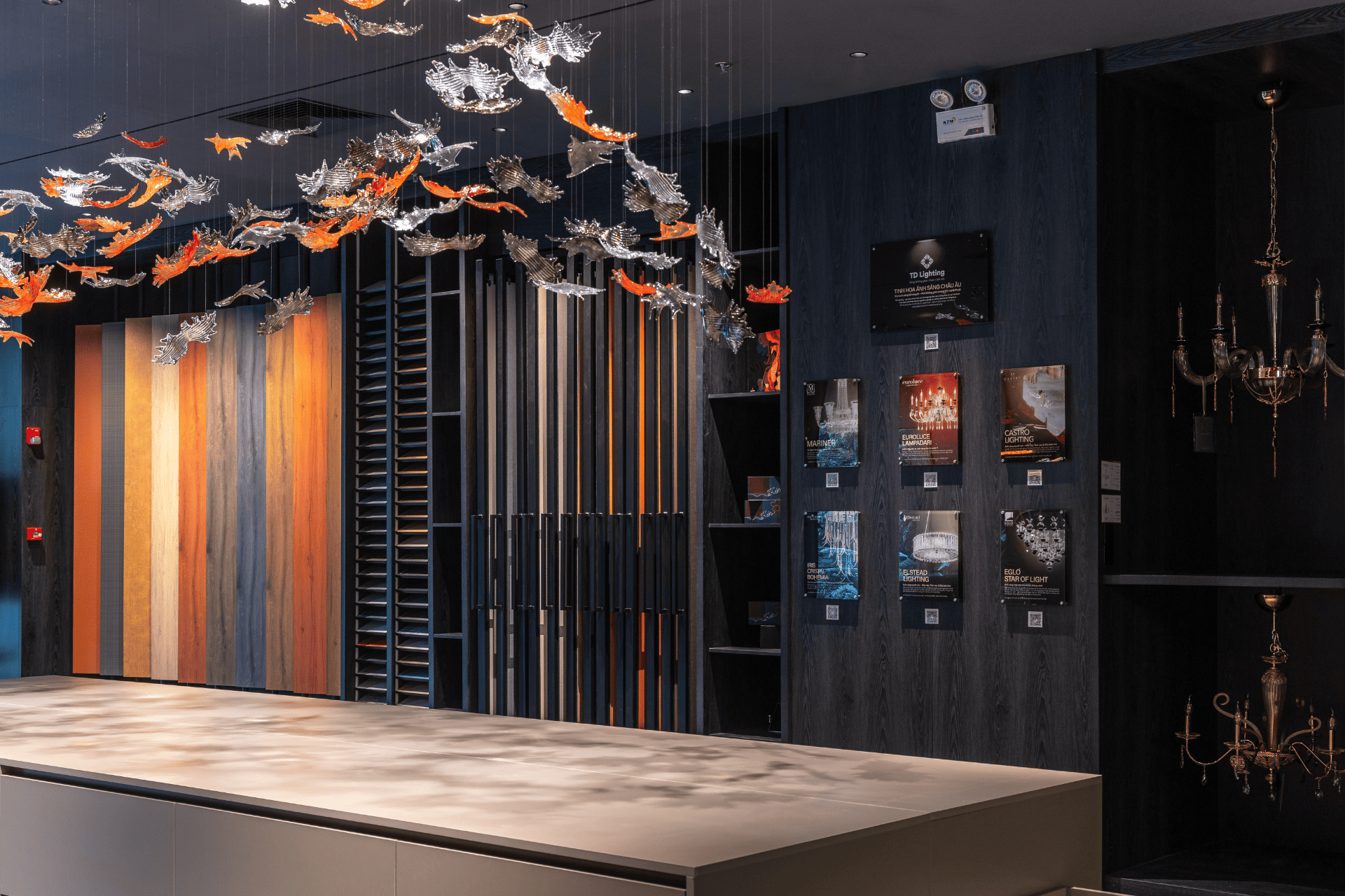 showroom td lighting vincom royal city (6)