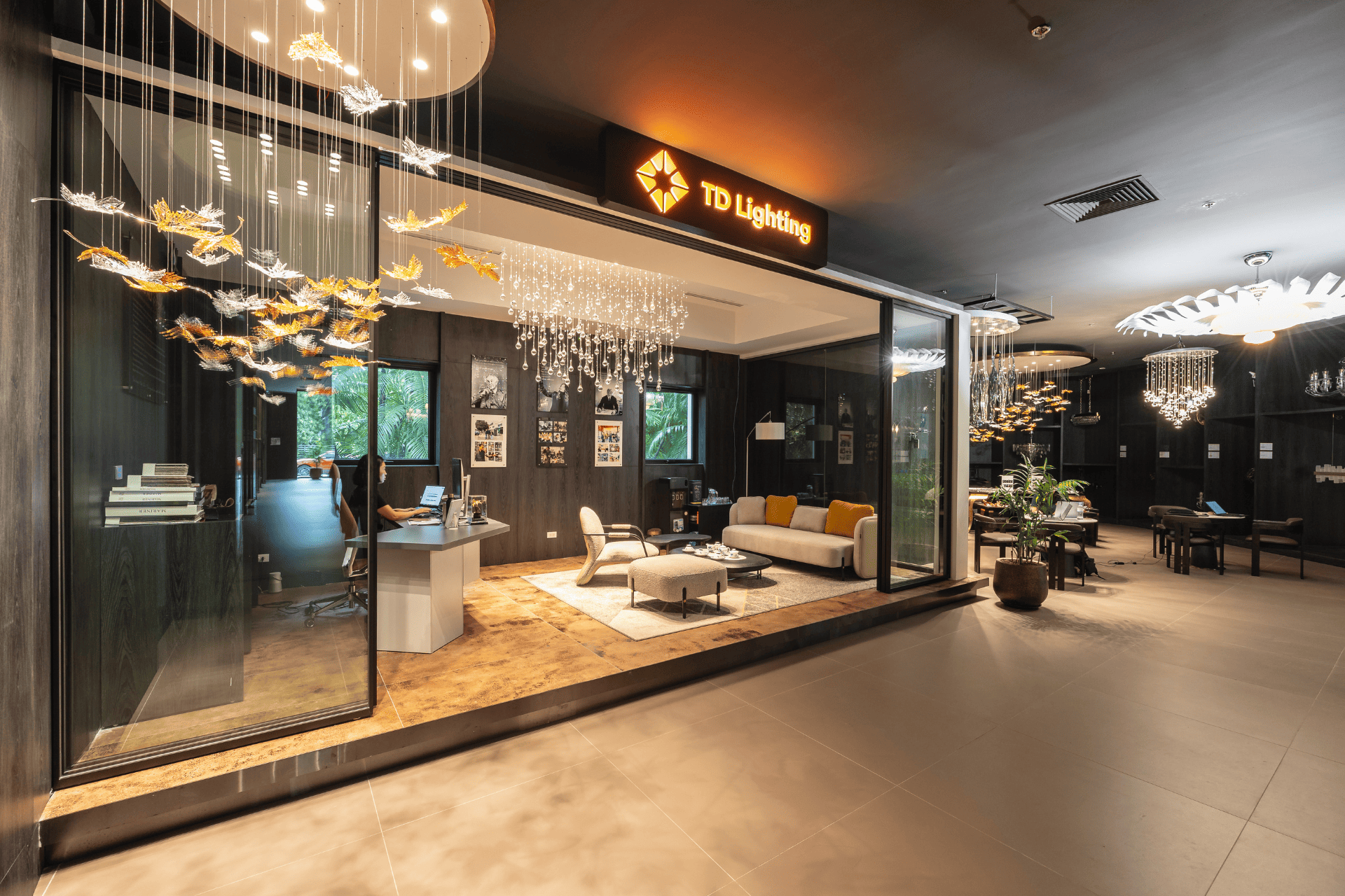 showroom td lighting vincom royal city (6)