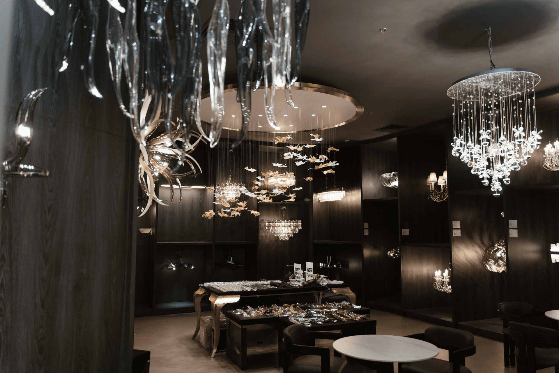 showroom td lighting vincom royal city (6)