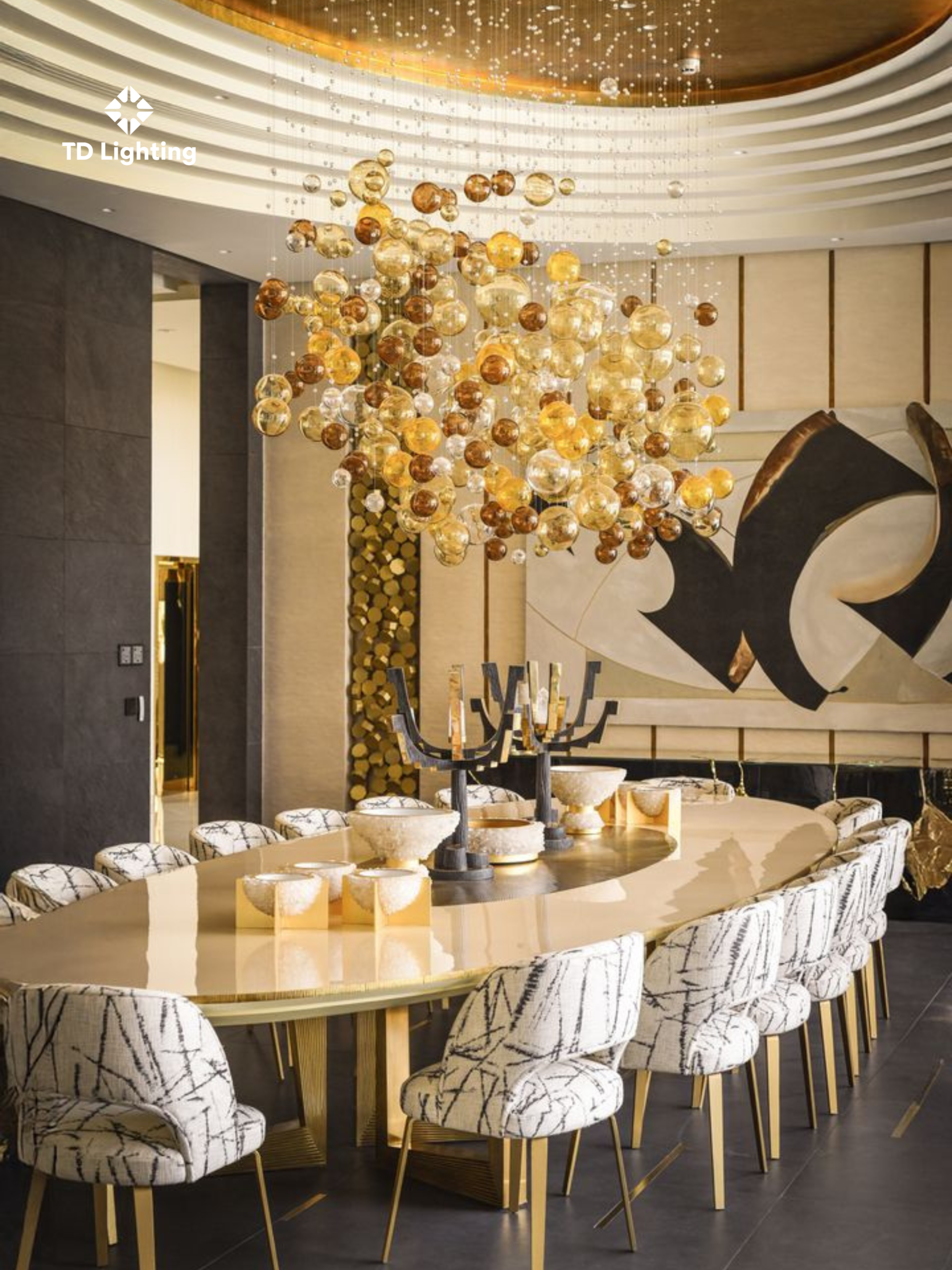 Từ Bản Vẽ Thiết Kế Đèn Bespoke Đến Khi Ánh Sáng Rực Rỡ Trong Không Gian Của Bạn